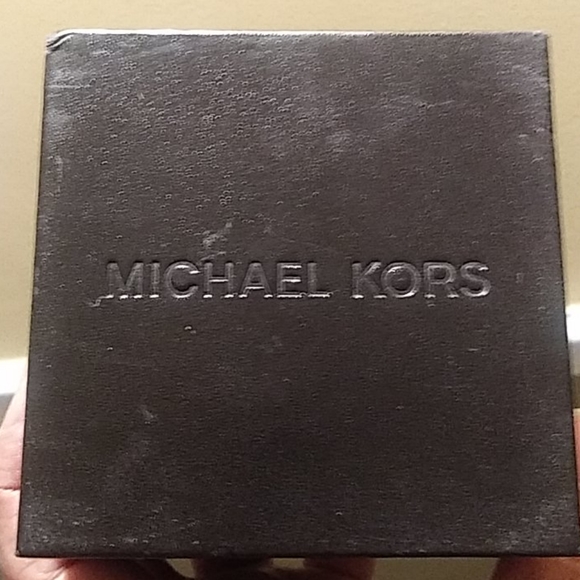 Michael Kors Watch - Picture 4 of 4